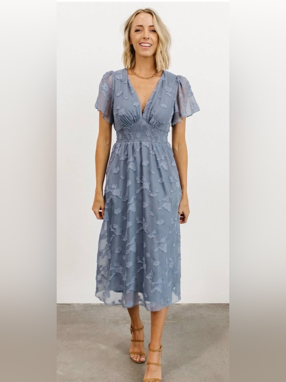 Baltic Born NWTs $108 June Smocked Midi Dress Women's S Dusty Blue Floral V Neck